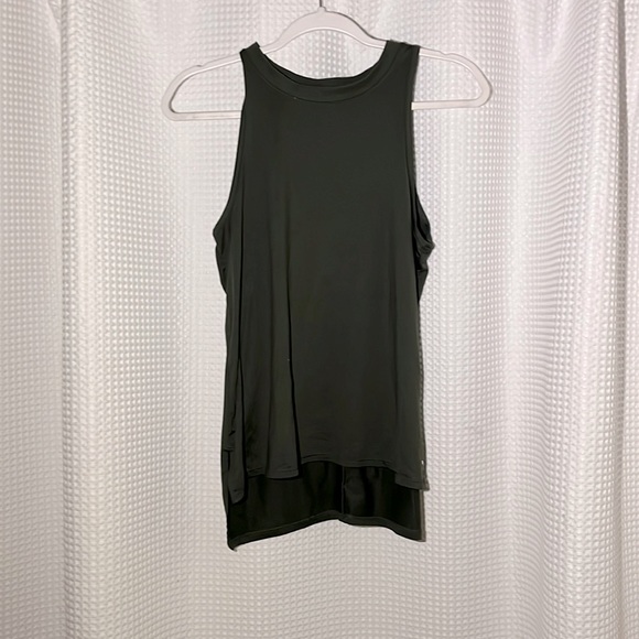 green - Picture 1 of 1